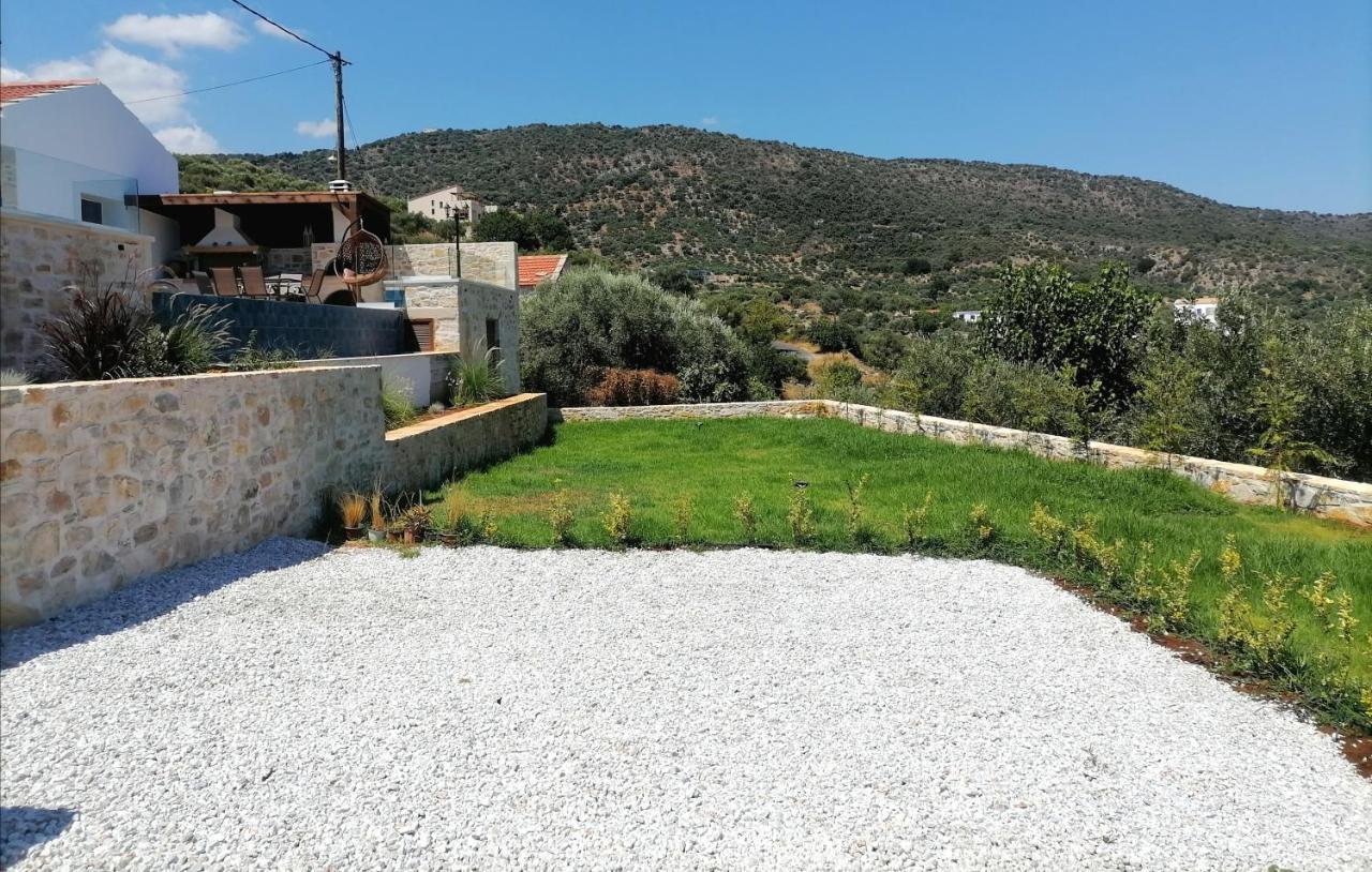 Halepouri Vila