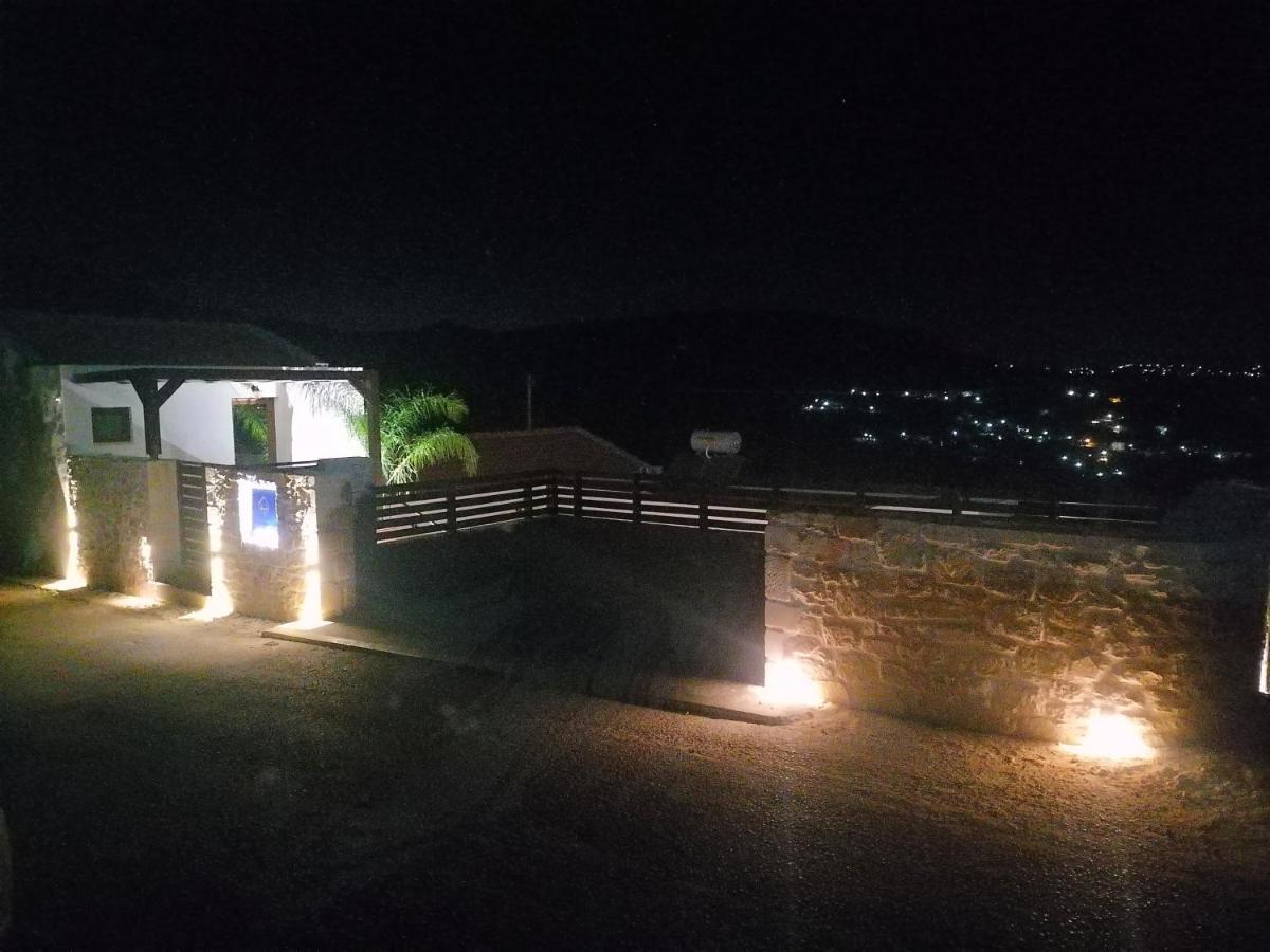Halepouri Vila *